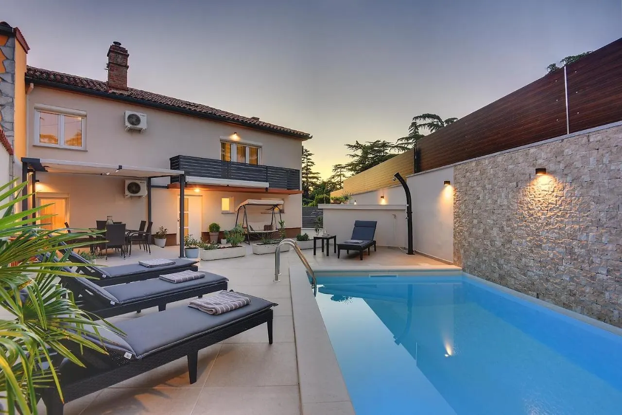 Holiday Home In Pula/Istrien 11083 Veruda