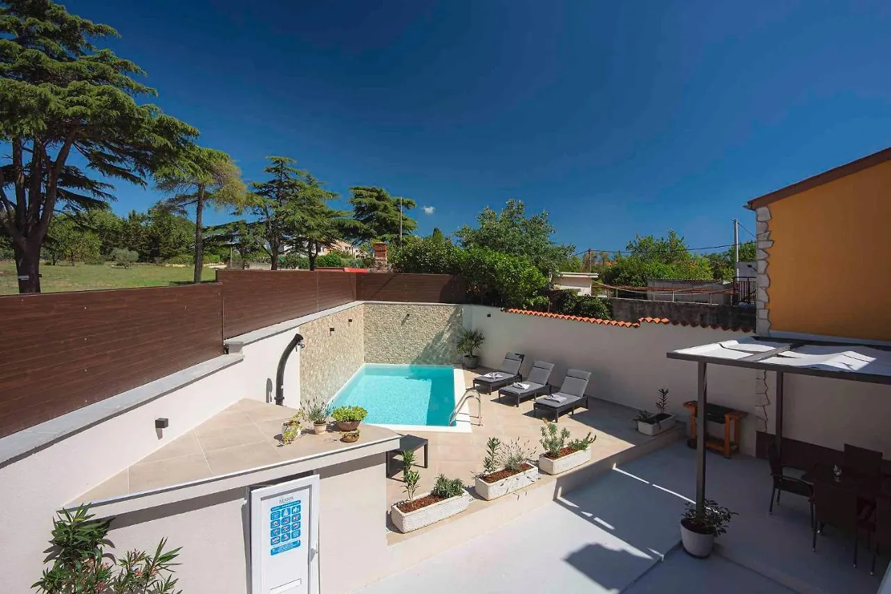 Holiday Home In Pula/Istrien 11083 Veruda 0*,  크로아티아