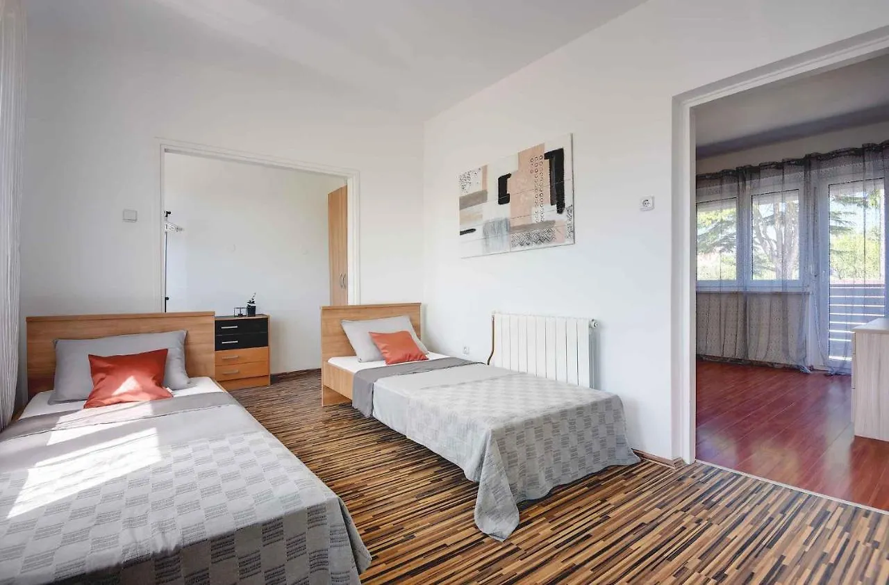 Holiday Home In Pula/Istrien 11083 Veruda
